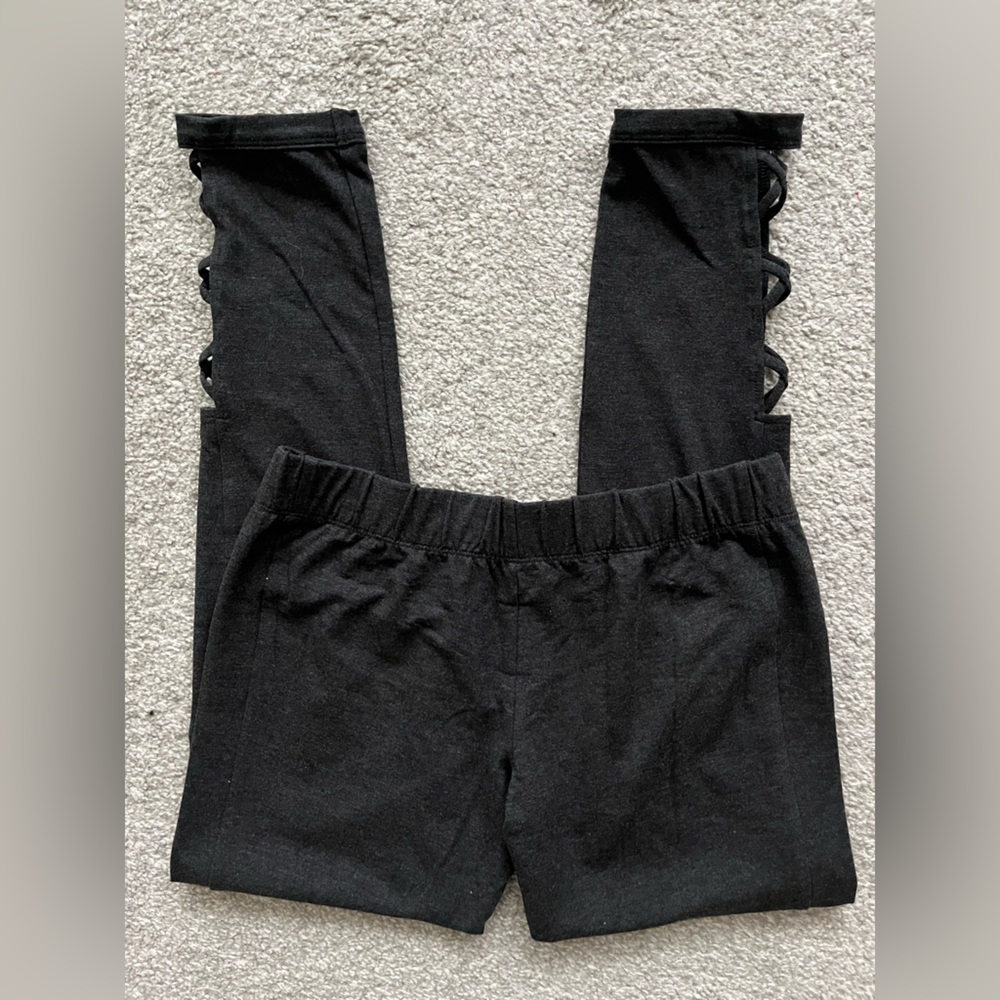 NWOT Chaser Dark Gray Leggings with Criss Cross Hem Design Size Medium
